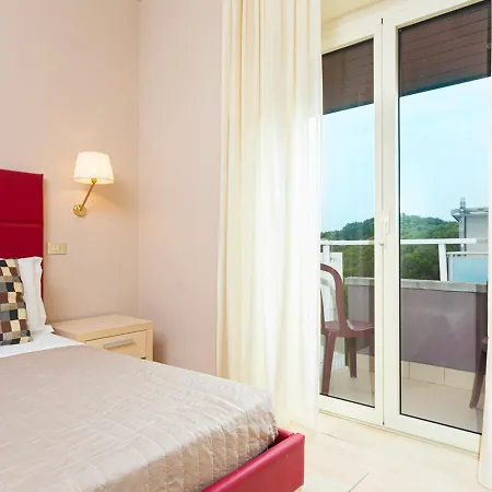 Corona Hotel 3*