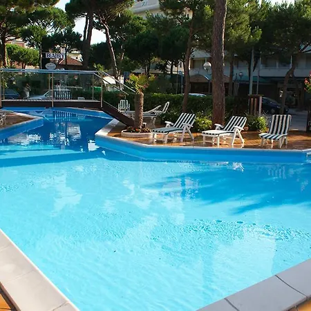Hotel Corona 3*